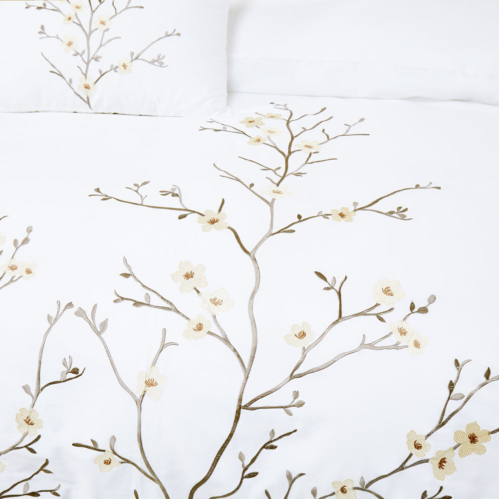 MAGNOLIA